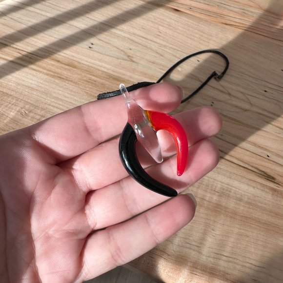 *Blown Glass Red and Black Necklace - Picture 1 of 3